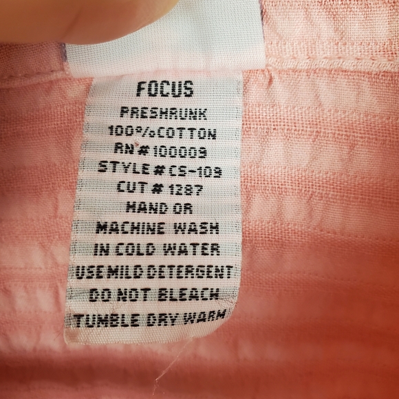 Focus Pink Button Down Shirt. Collar and Relaxed Fit. Seersucker/Guazy Cotton. M - Picture 3 of 8